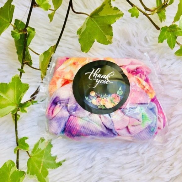 Hair Scrunchies 3 Pack NWT Tie Dye Gift Retro 70s 60s Boho Stocking Stuffer Xmas - Picture 4 of 8